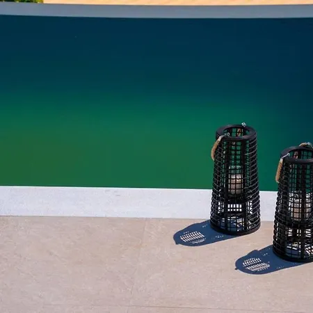 فيلة Luxury Seafront Liberty With Pool In فيسكاردو