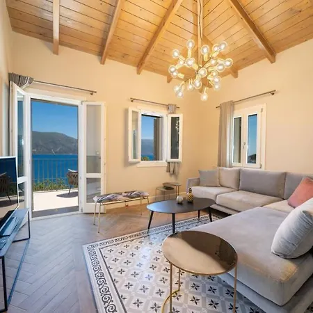 Luxury Seafront Liberty With Pool In Βίλα